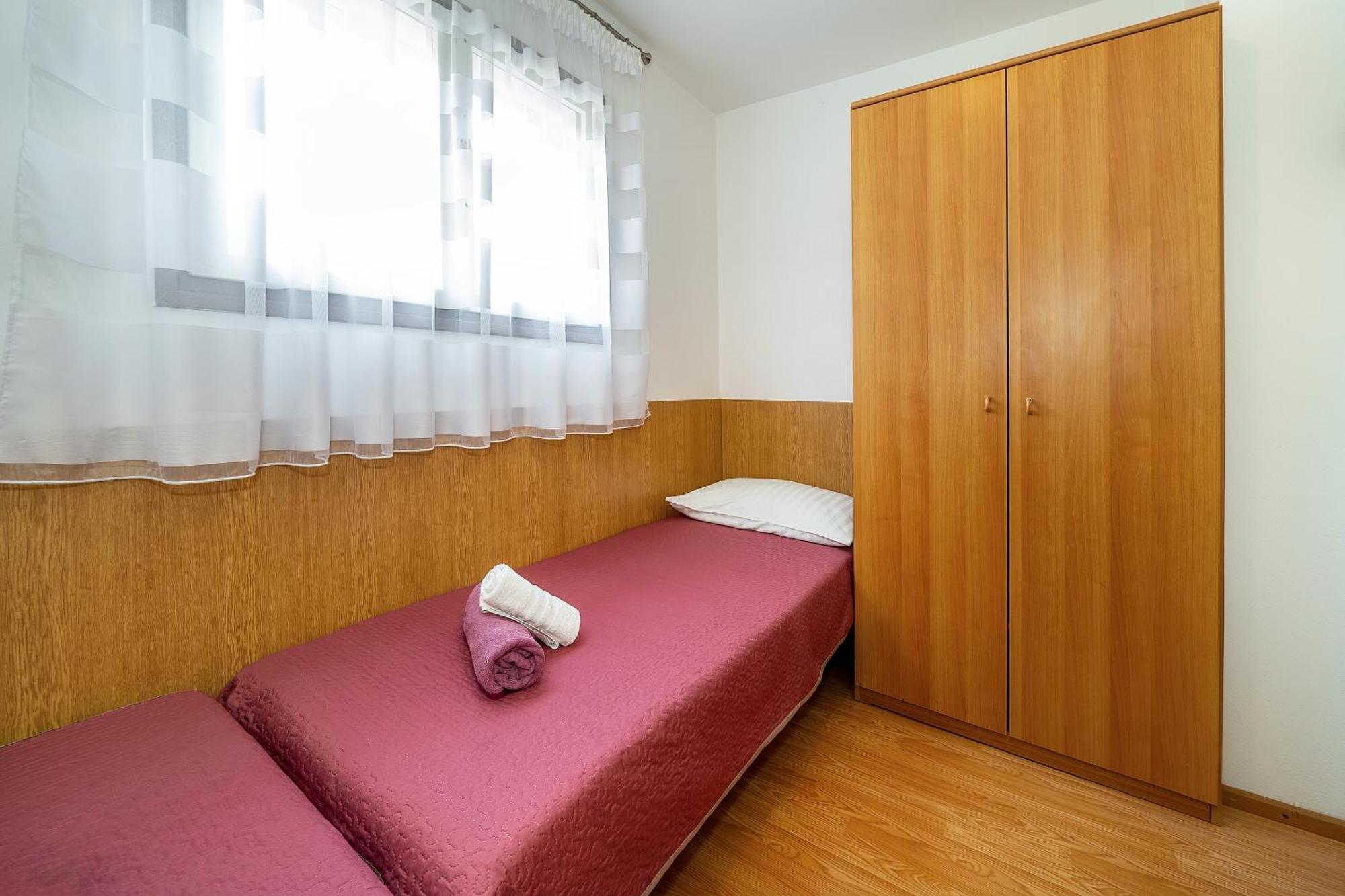 Apartments & Room Jagoda Башка Экстерьер фото